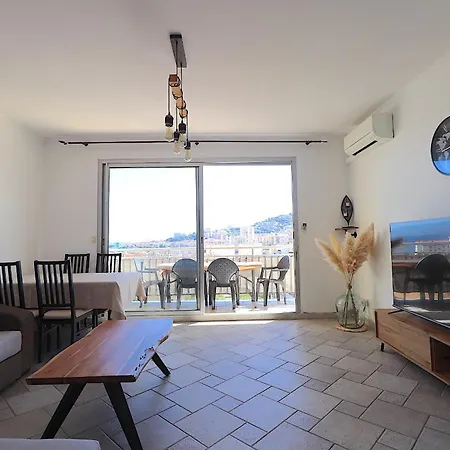 Spacieux Vue Et Montagne En Dernier étage Avec Terrasse - Parking Et Wifi * Ajaccio (Corsica)