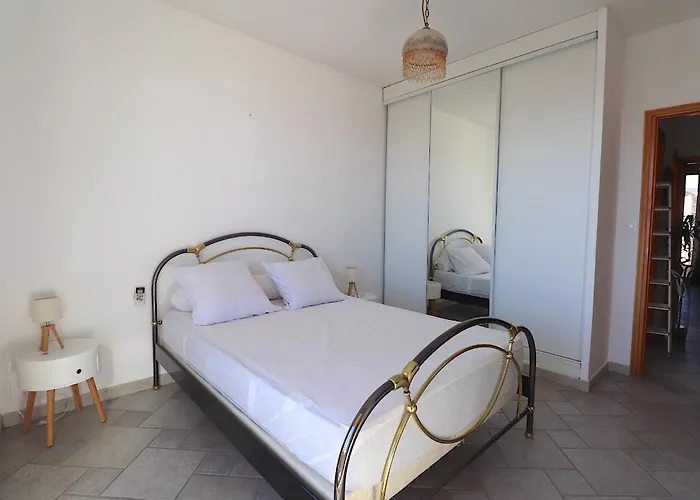 公寓 Spacieux Vue Et Montagne En Dernier Etage Avec Terrasse - Parking Et Wifi