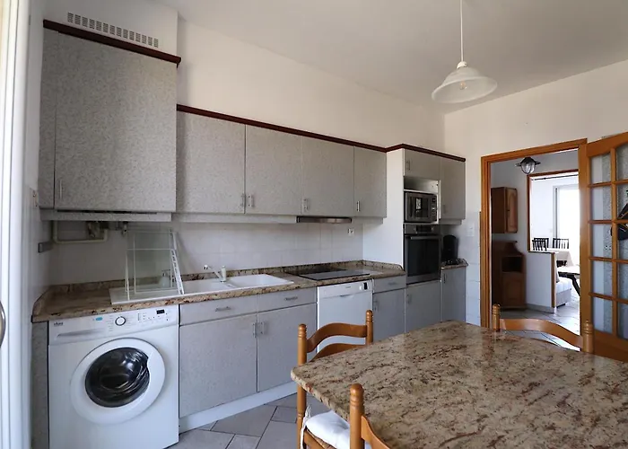 Spacieux Vue Et Montagne En Dernier Etage Avec Terrasse - Parking Et Wifi