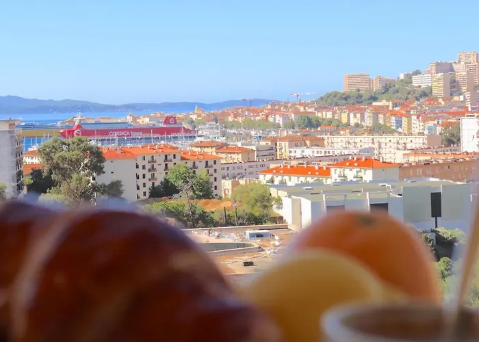 公寓 Spacieux Vue Et Montagne En Dernier Etage Avec Terrasse - Parking Et Wifi