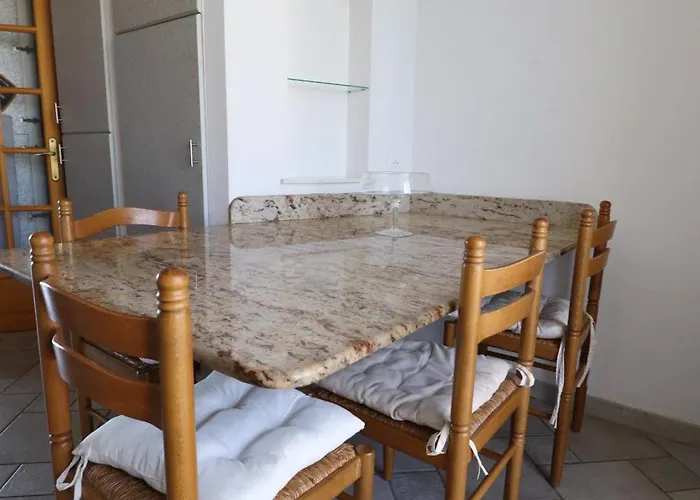 Spacieux Vue Et Montagne En Dernier Etage Avec Terrasse - Parking Et Wifi 公寓 阿雅克肖