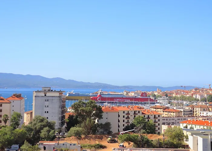 Apartment Spacieux Vue Et Montagne En Dernier Etage Avec Terrasse - Parking Et Wifi Ajaccio (Corsica)