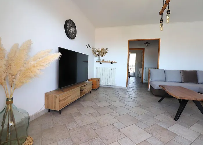 Spacieux Vue Et Montagne En Dernier Etage Avec Terrasse - Parking Et Wifi *